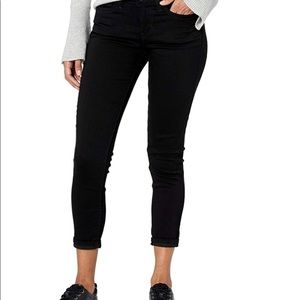 Levi’s Black Midrise skinny ankle jeans